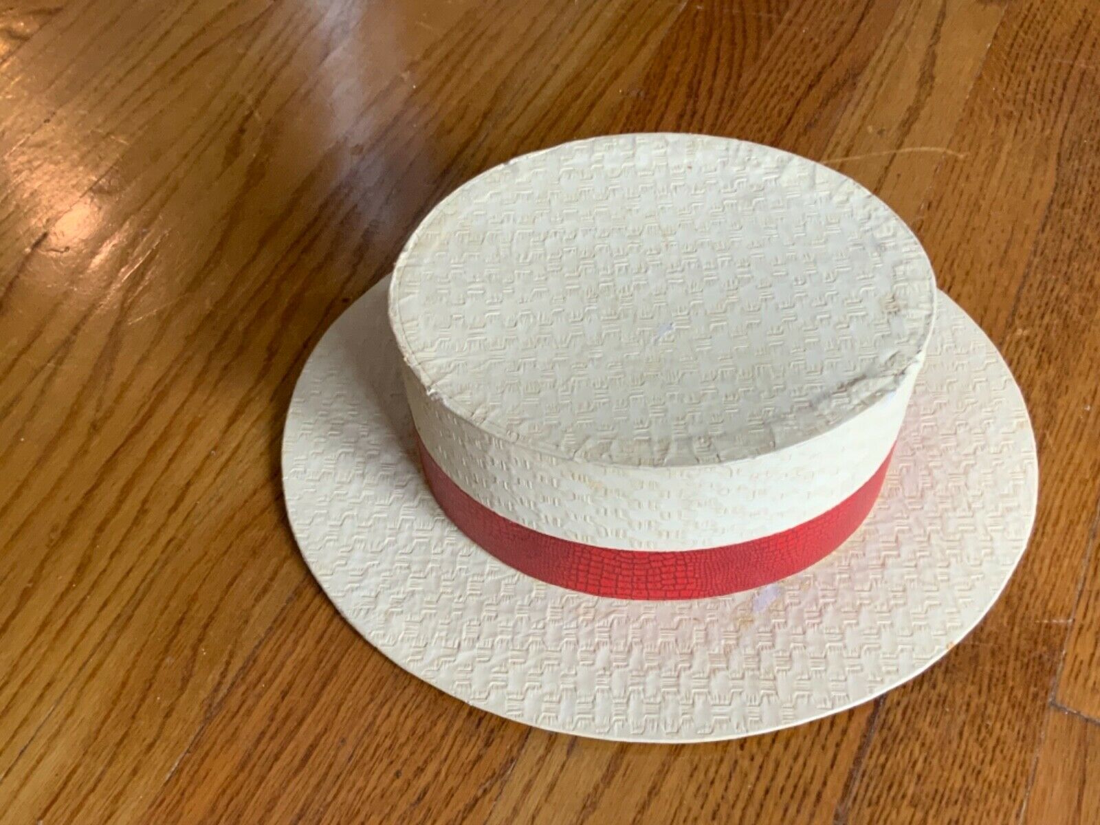 Vintage men’s straw boater hat with ribbon