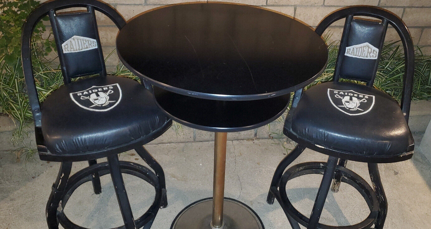 Las Vegas Raiders NFL Sports bar set 2 Chairs & Table.
